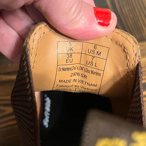 Dr. Martens Dark Brown Leather Boots NWOT - Picture 11 of 12